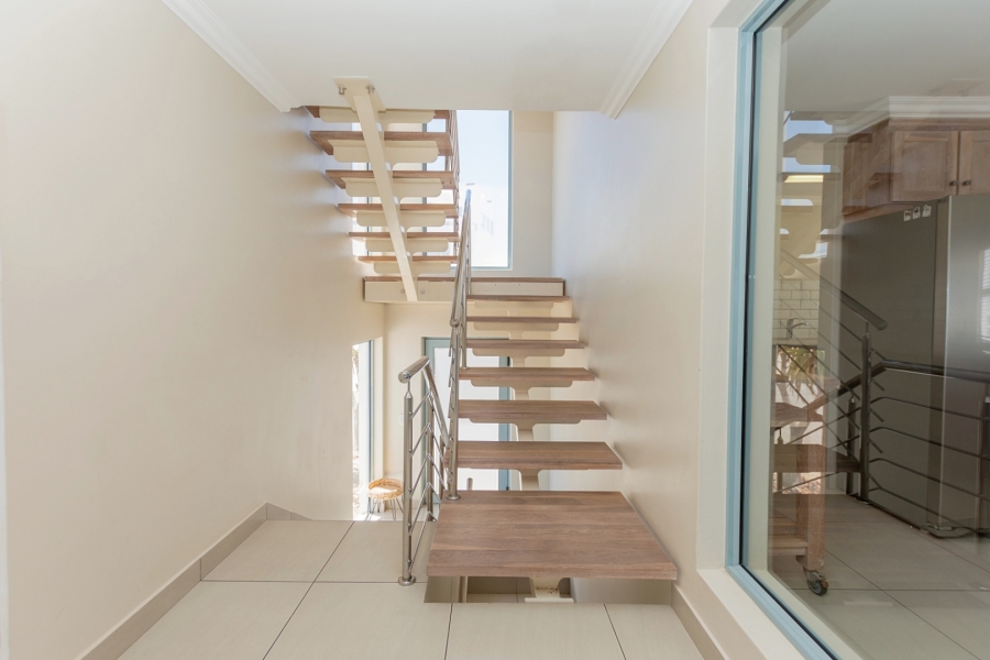 5 Bedroom Property for Sale in Paradise Beach Western Cape